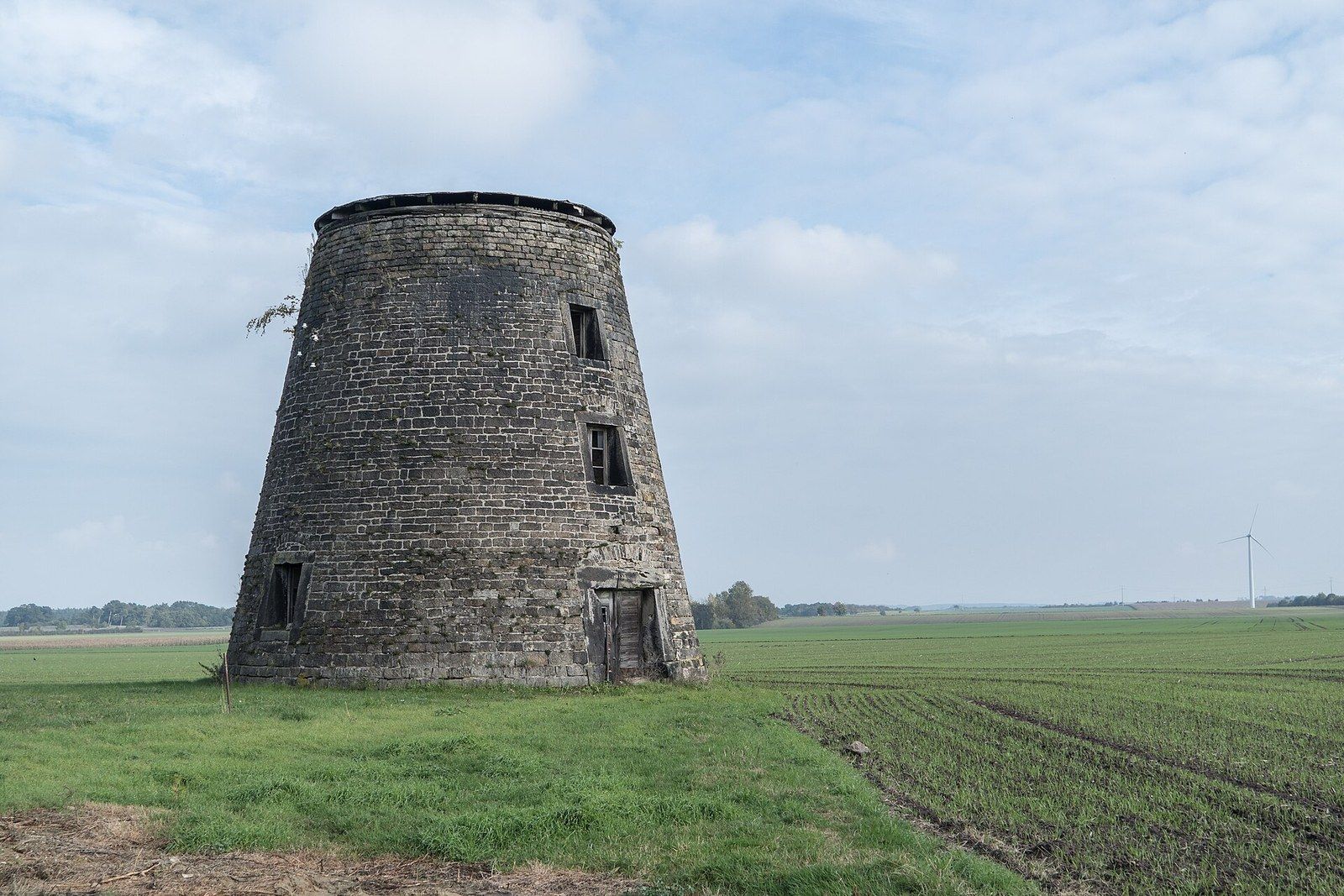 Groß Twülpstedt: Turmholländermühle (Mühlenstumpf) in der Feldmark